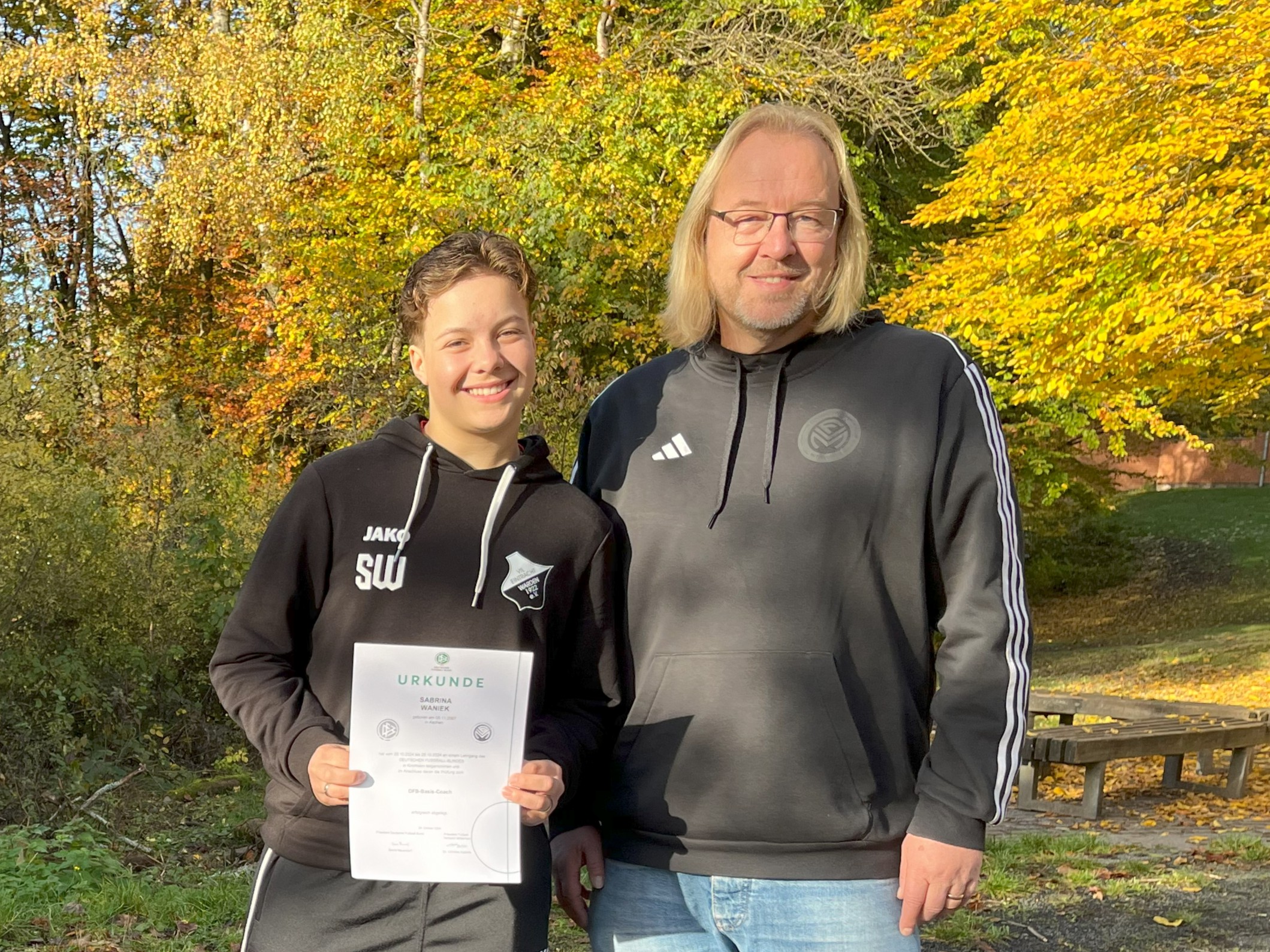 DFB-Basis-Coach Sabrina Waniek als Lehrgangsbeste ausgezeichnet