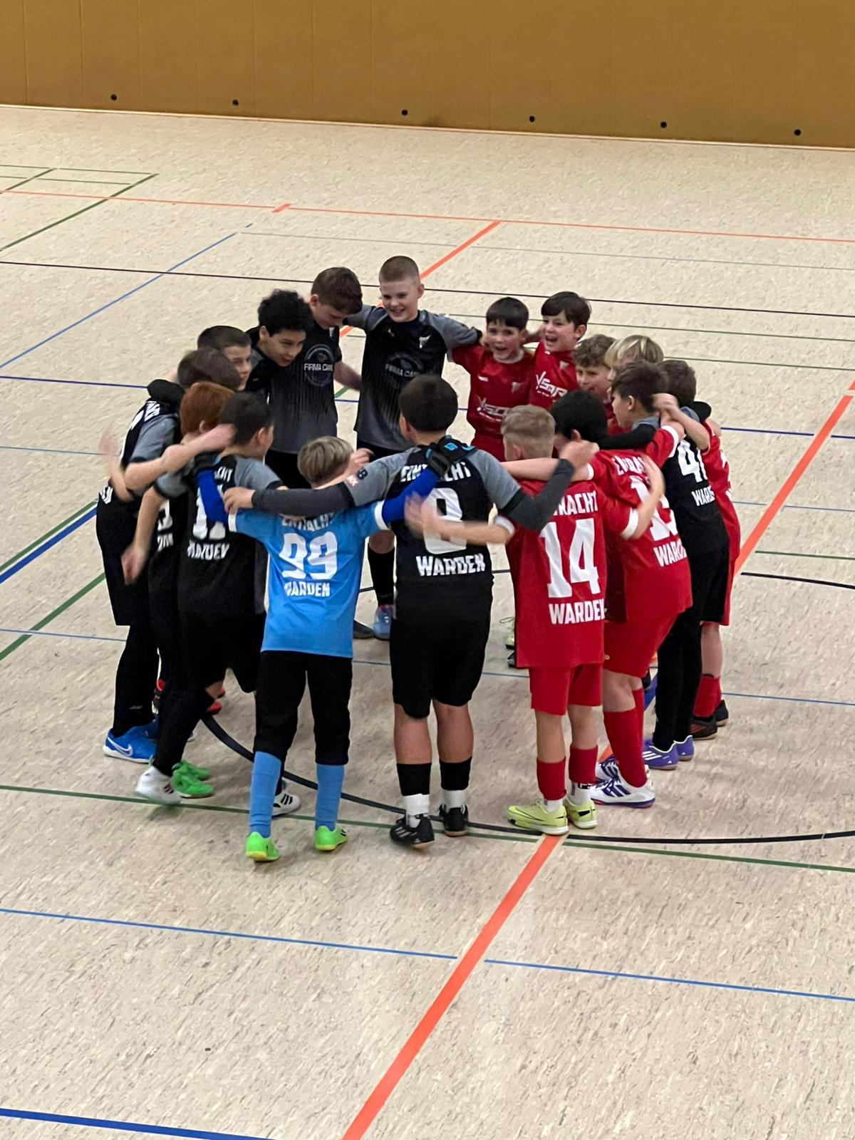 Eintracht-Power beim Aureme Hallencup: Ein Tag für die Vereinsgemeinschaft. U13-1 und U12-1 beide erfolgreich