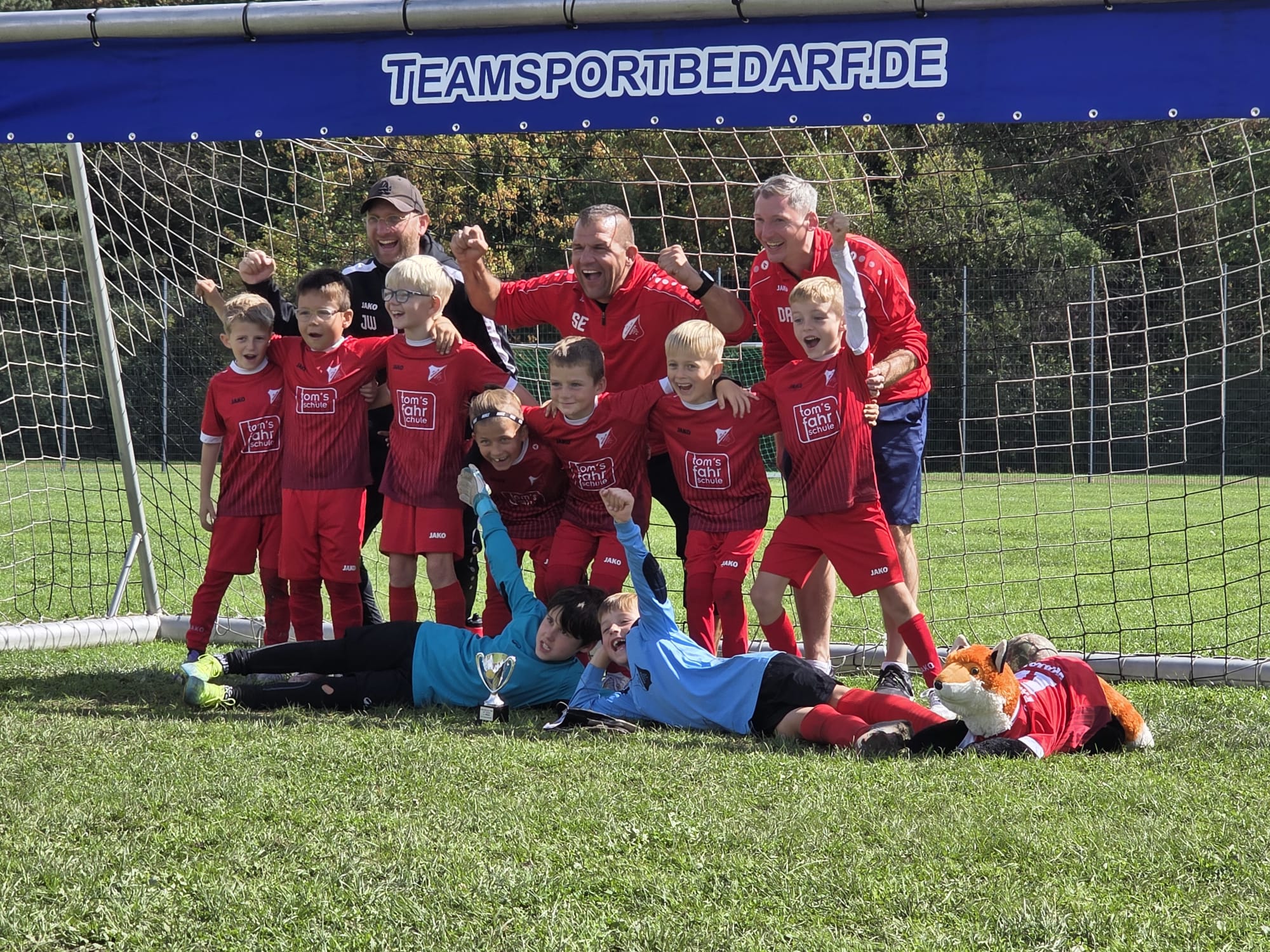 Wardener Füchse 2019er (U8) holen den Turniersieg beim U9 Kick-Off-Cup in Inden/Altdorf!