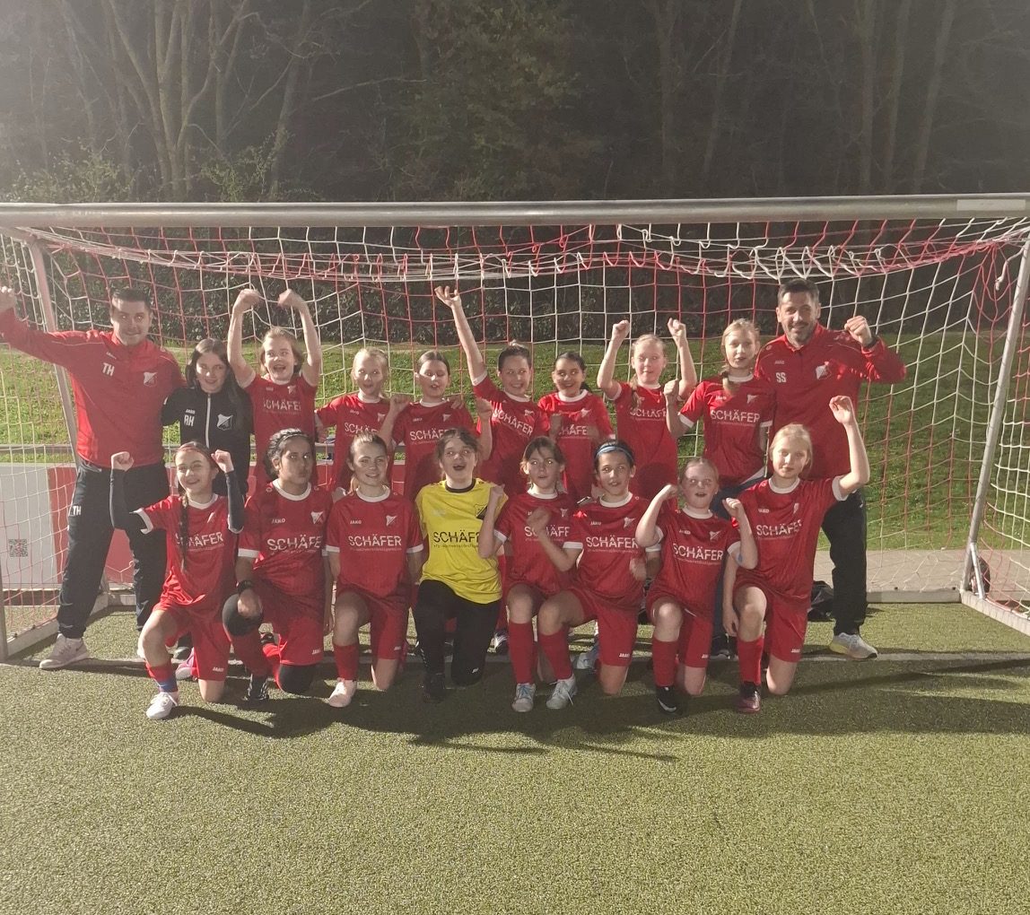 Erfolg unter Flutlicht! U13-Juniorinnen ziehen in zweite Pokalrunde ein